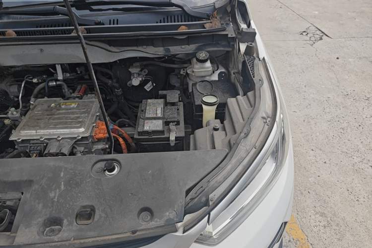 Used BYD Yuan Pro 2021 401 km Luxury Version Engine Bay Left