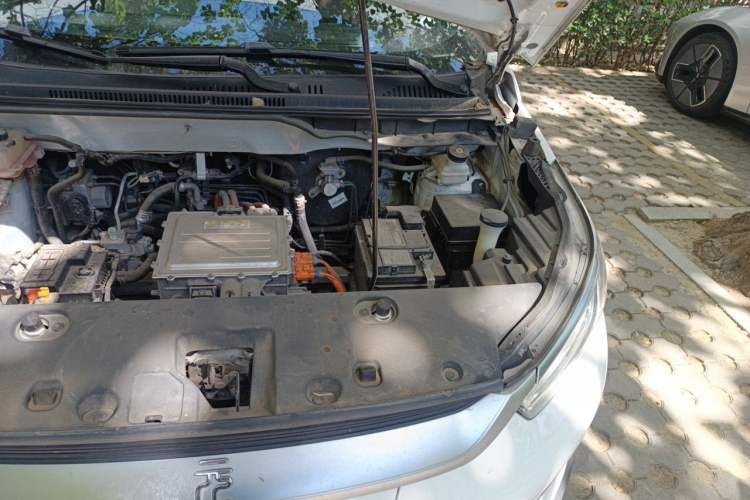 Used BYD Yuan Pro 2021 401 km Luxury Version Engine Bay Left