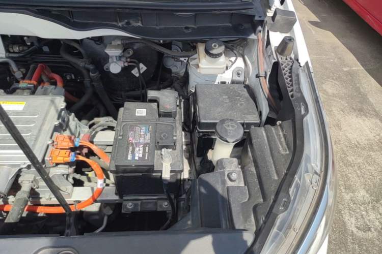 Used BYD Yuan Pro 2021 401 km Deluxe Version Engine Bay Left