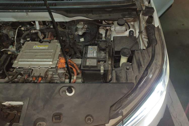 Used BYD Yuan Pro 2021 401 km Luxury Version Engine Bay Left