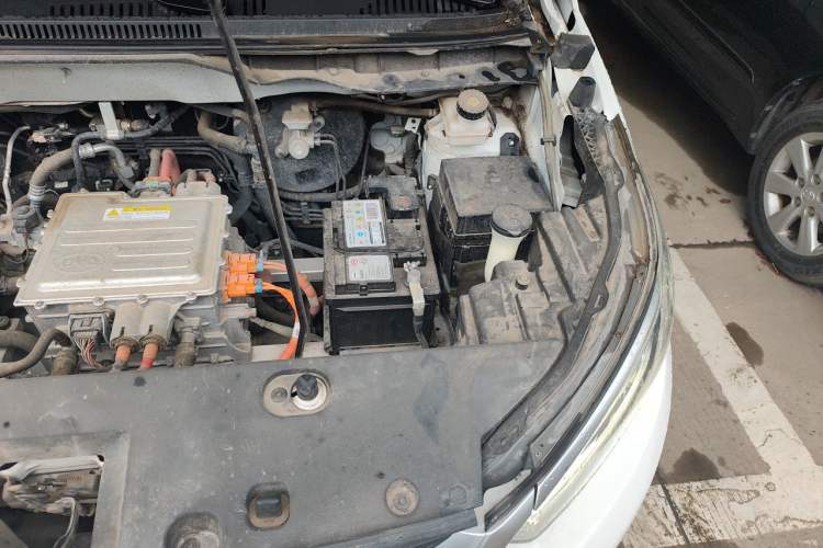 Used BYD Yuan Pro 2021 "Love for a Lifetime" Edition Engine Bay Left