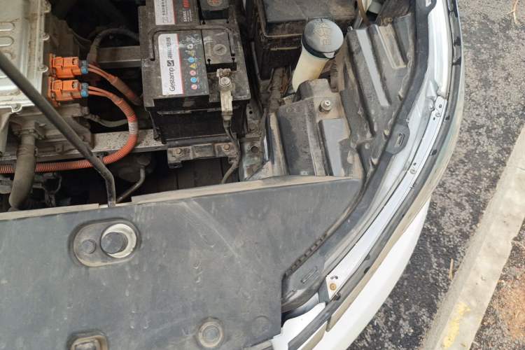 Used BYD Yuan Pro 2021 401 km Deluxe Version Engine Bay Left