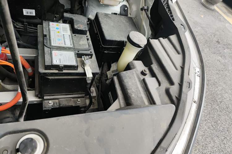 Used BYD Yuan Pro 2021 401 km Deluxe Version Engine Bay Left
