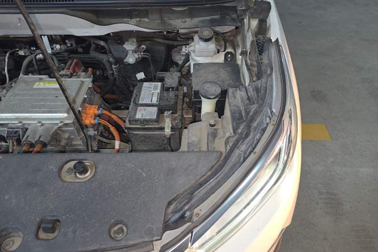 Used BYD Yuan Pro 2021 "Love for a Lifetime" Edition Engine Bay Left