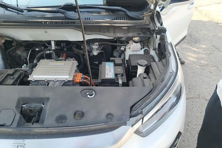 Used BYD Yuan Pro 2021 "Love for a Lifetime" Edition Engine Bay Left