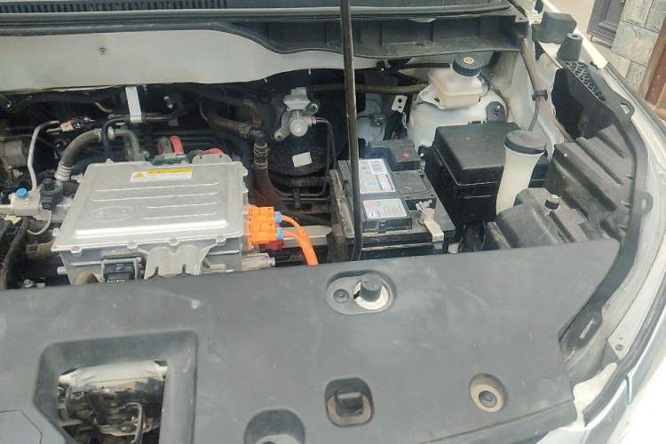 Used BYD Yuan Pro 2021 401 km Deluxe Version Engine Bay Left