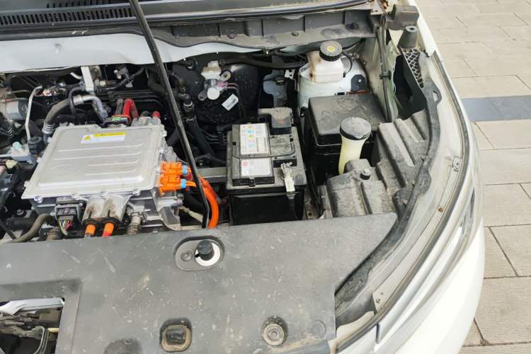 Used BYD Yuan Pro 2021 401 km Deluxe Version Engine Bay Left