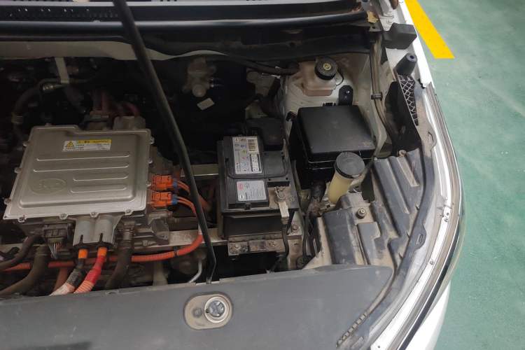 Used BYD Yuan Pro 2021 401 km Deluxe Version Engine Bay Left