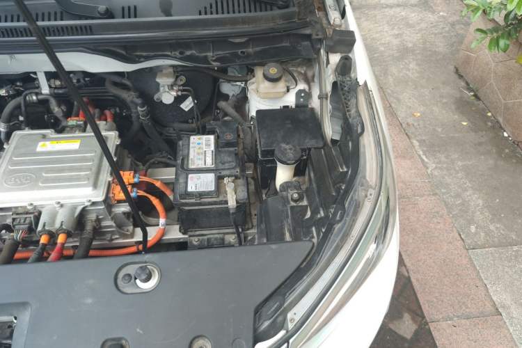 Used BYD Yuan Pro 2021 401 km Deluxe Version Engine Bay Left
