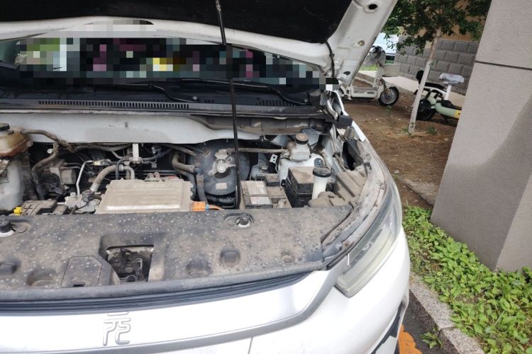 Used BYD Yuan Pro 2021 401 km Luxury Version Engine Bay Left