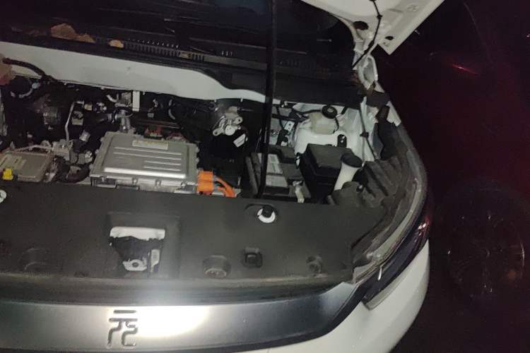 Used BYD Yuan Pro 2021 401 km Luxury Version Engine Bay Left