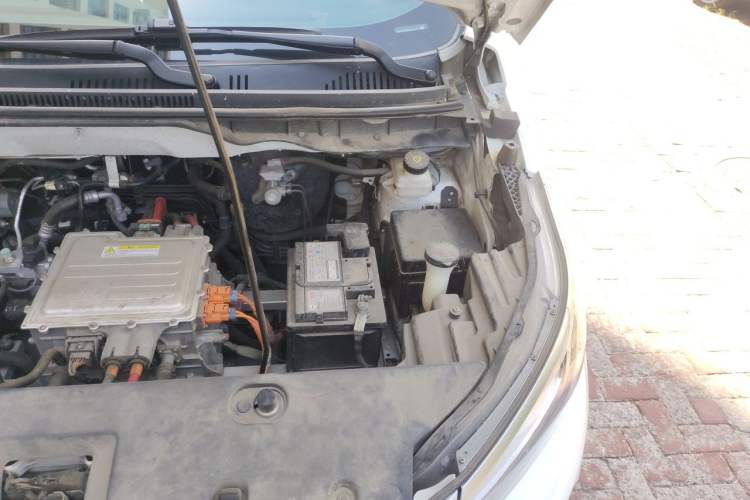 Used BYD Yuan Pro 2021 401 km Deluxe Version Engine Bay Left
