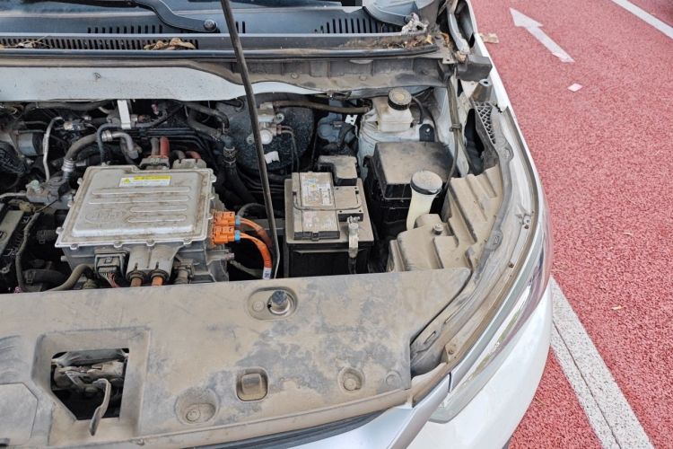 Used BYD Yuan Pro 2021 401 km Luxury Version Engine Bay Left