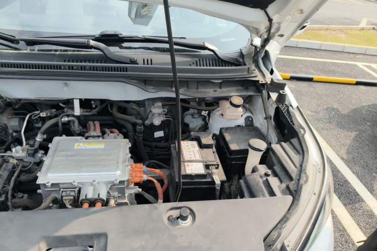 Used BYD Yuan Pro 2021 401 km Luxury Version Engine Bay Left