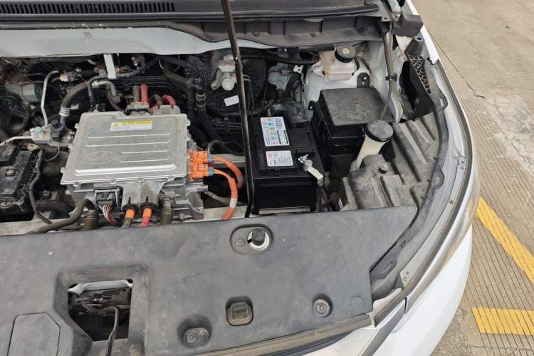 Used BYD Yuan Pro 2021 401 km Luxury Version Engine Bay Left
