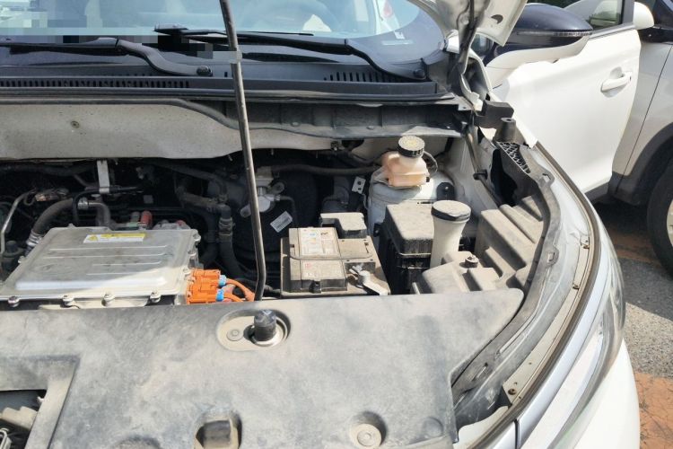 Used BYD Yuan Pro 2021 401 km Deluxe Version Engine Bay Left