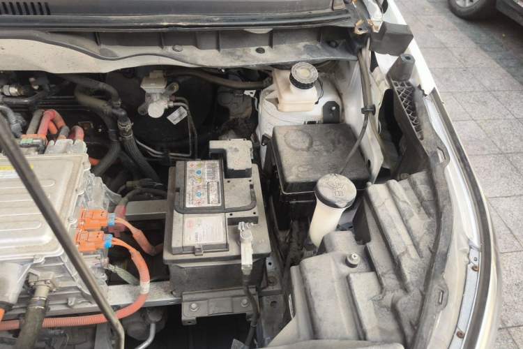 Used BYD Yuan Pro 2021 401 km Deluxe Version Engine Bay Left