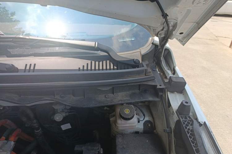 Used BYD Yuan Pro 2021 401 km Luxury Version Engine Bay Left