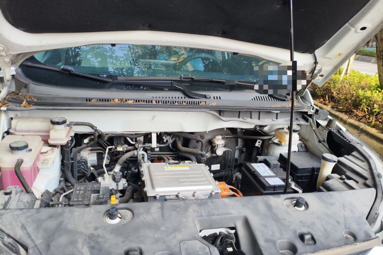 Used BYD Yuan Pro 2021 401 km Deluxe Version Engine Bay Left