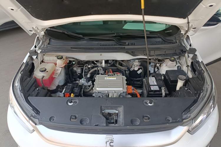 Used BYD Yuan Pro 2021 "Love for a Lifetime" Edition Engine Bay