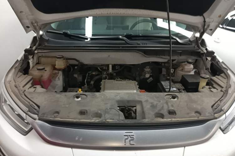 Used BYD Yuan Pro 2021 "Love for a Lifetime" Edition Engine Bay