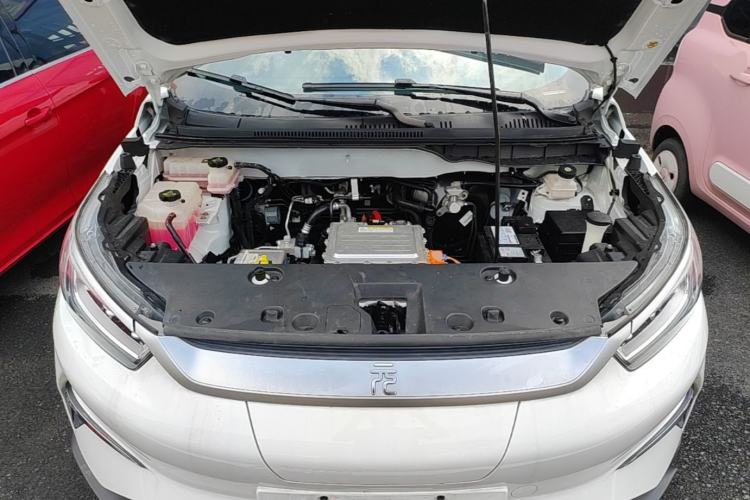 Used BYD Yuan Pro 2021 "Love for a Lifetime" Edition Engine Bay