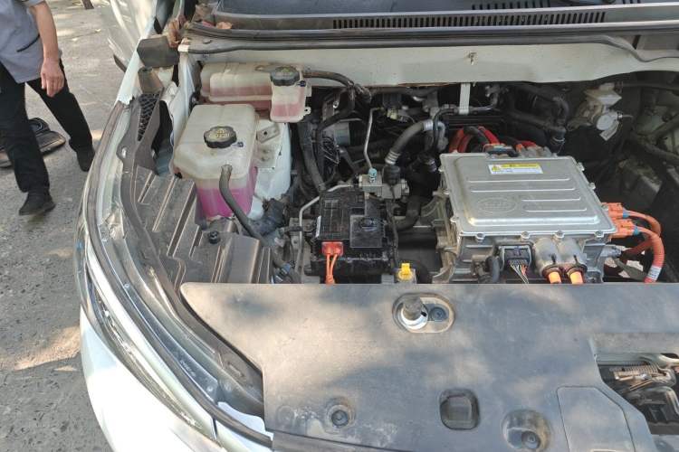 Used BYD Yuan Pro 2021 401 km Luxury Version Engine Bay Right
