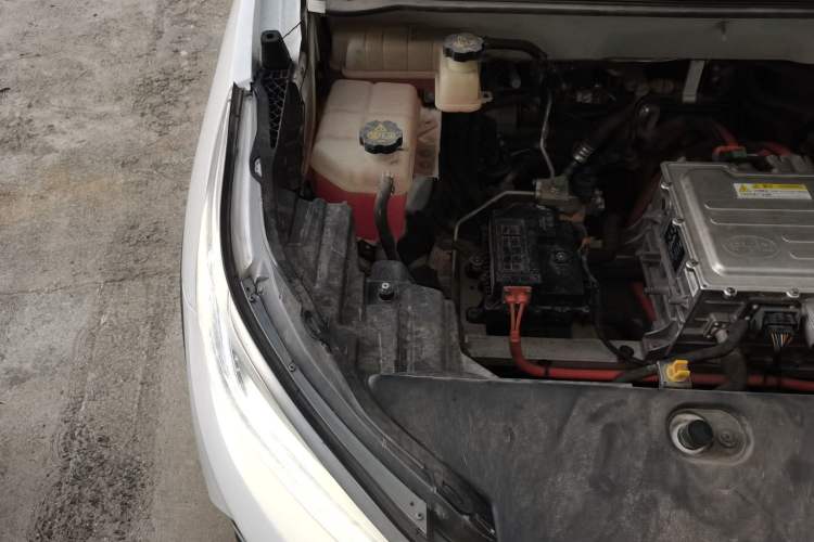 Used BYD Yuan Pro 2021 "Love for a Lifetime" Edition Engine Bay Right
