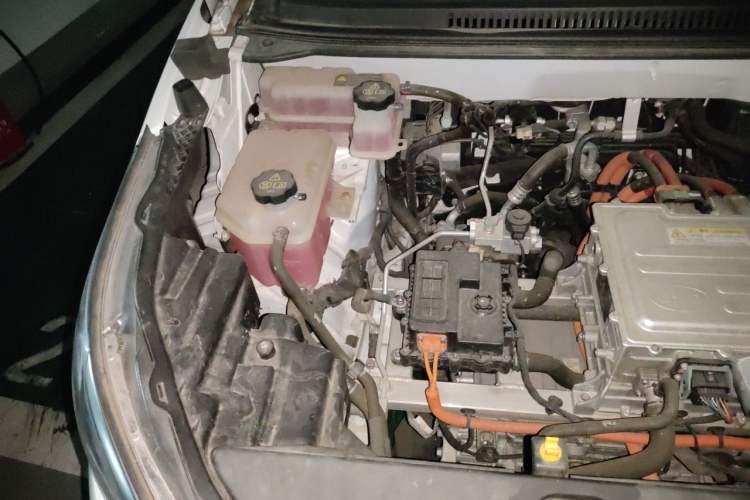 Used BYD Yuan Pro 2021 "Love for a Lifetime" Edition Engine Bay Right