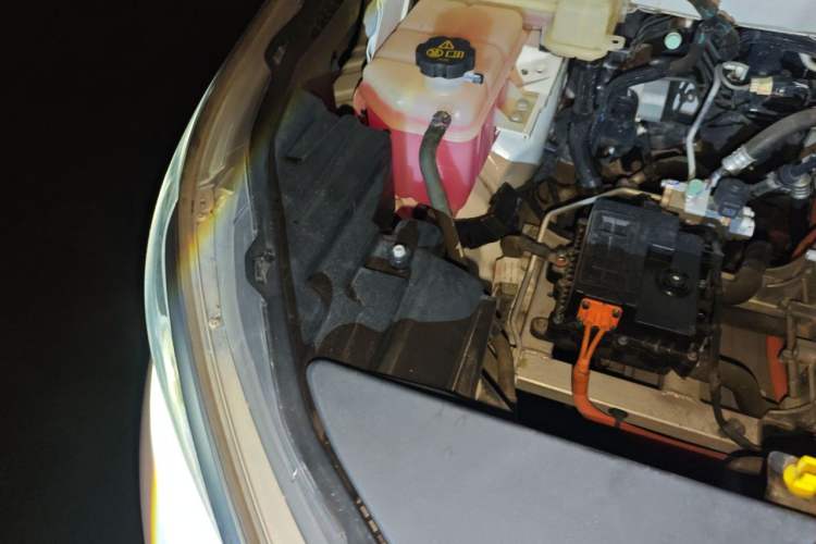 Used BYD Yuan Pro 2021 401 km Luxury Version Engine Bay Right