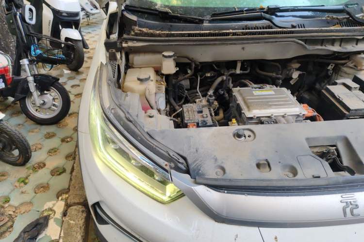 Used BYD Yuan Pro 2021 "Love for a Lifetime" Edition Engine Bay Right