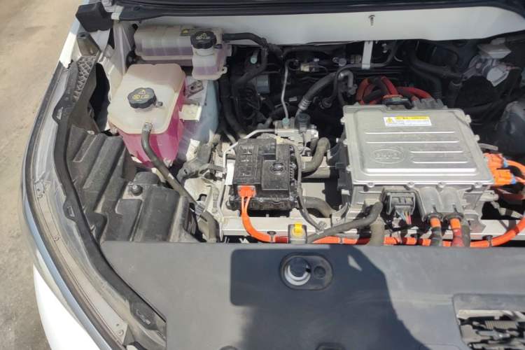 Used BYD Yuan Pro 2021 401 km Deluxe Version Engine Bay Right