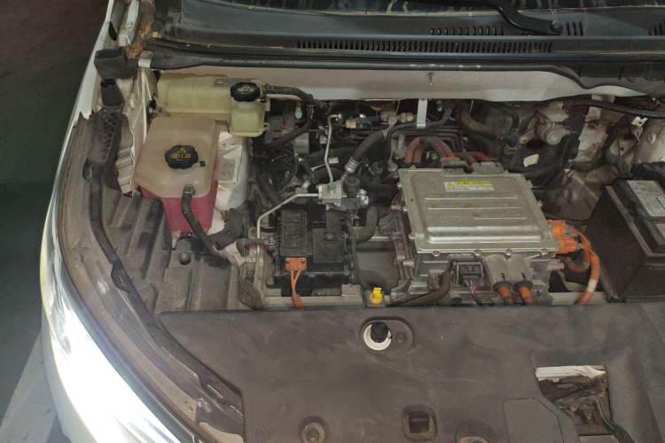 Used BYD Yuan Pro 2021 401 km Luxury Version Engine Bay Right