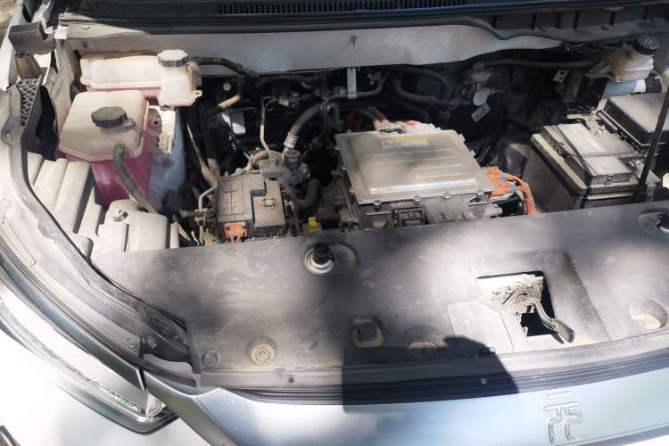 Used BYD Yuan Pro 2021 "Love for a Lifetime" Edition Engine Bay Right