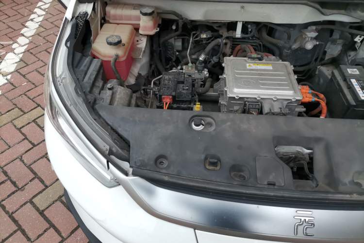 Used BYD Yuan Pro 2021 401 km Luxury Version Engine Bay Right