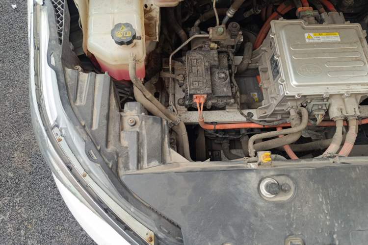 Used BYD Yuan Pro 2021 401 km Deluxe Version Engine Bay Right