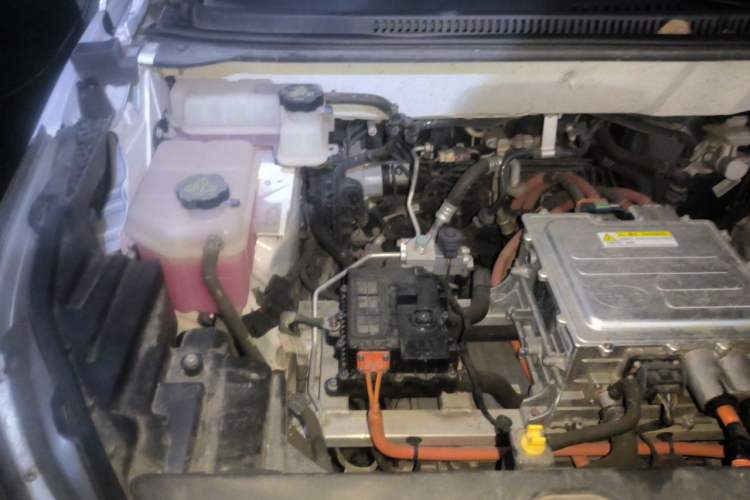 Used BYD Yuan Pro 2021 401 km Deluxe Version Engine Bay Right