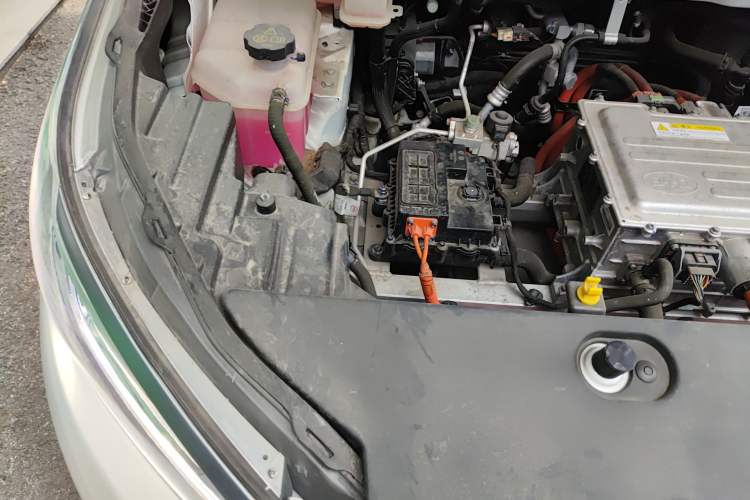 Used BYD Yuan Pro 2021 401 km Deluxe Version Engine Bay Right