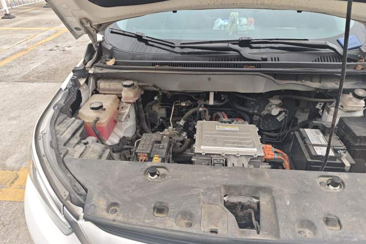 Used BYD Yuan Pro 2021 401 km Luxury Version Engine Bay Right