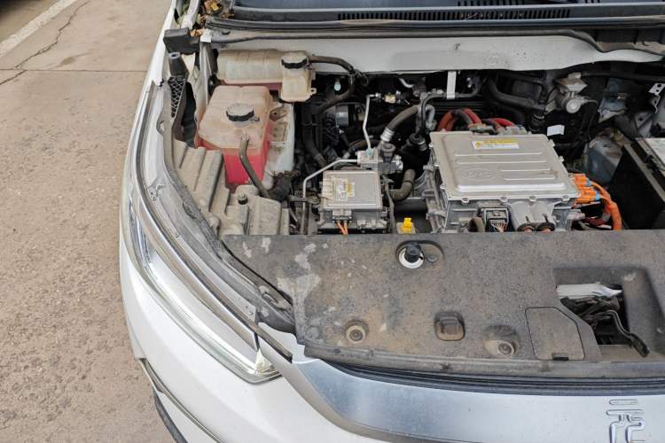 Used BYD Yuan Pro 2021 401 km Luxury Version Engine Bay Right