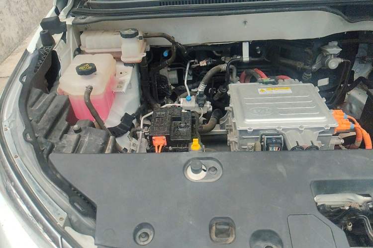 Used BYD Yuan Pro 2021 401 km Deluxe Version Engine Bay Right