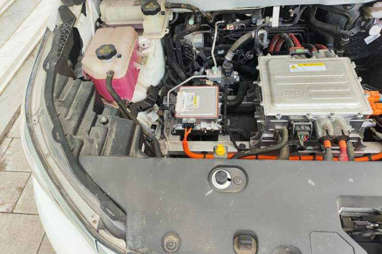 Used BYD Yuan Pro 2021 401 km Deluxe Version Engine Bay Right