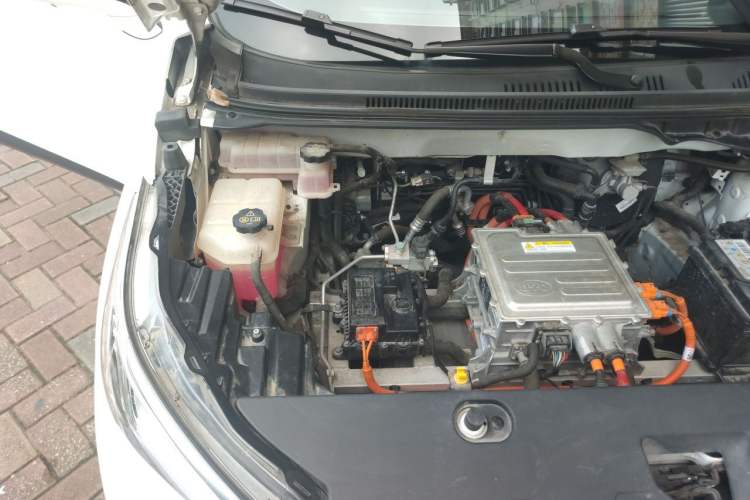 Used BYD Yuan Pro 2021 401 km Deluxe Version Engine Bay Right