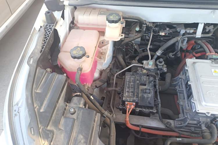 Used BYD Yuan Pro 2021 401 km Luxury Version Engine Bay Right