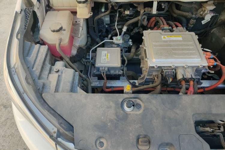 Used BYD Yuan Pro 2021 401 km Luxury Version Engine Bay Right