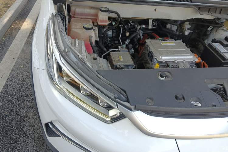 Used BYD Yuan Pro 2021 401 km Luxury Version Engine Bay Right