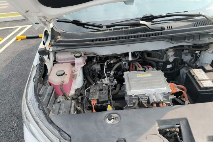 Used BYD Yuan Pro 2021 401 km Luxury Version Engine Bay Right
