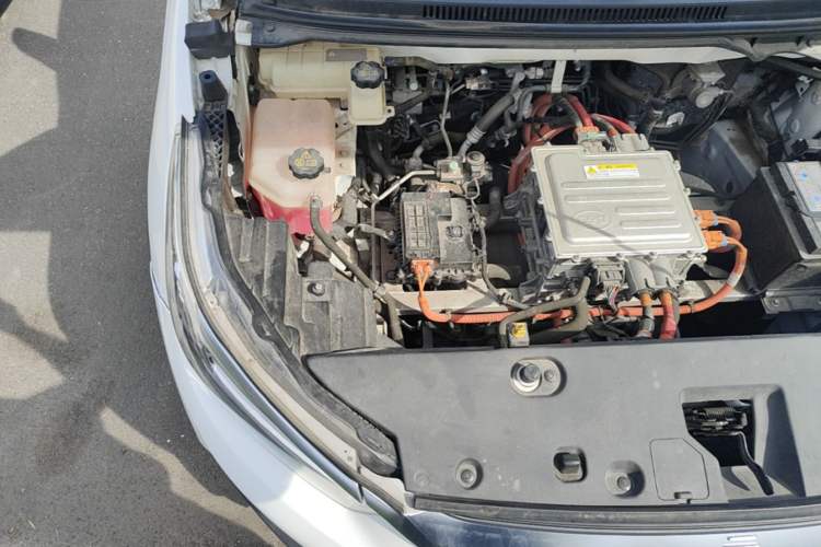 Used BYD Yuan Pro 2021 401 km Luxury Version Engine Bay Right