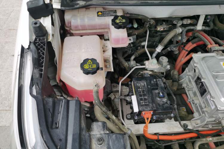 Used BYD Yuan Pro 2021 401 km Luxury Version Engine Bay Right