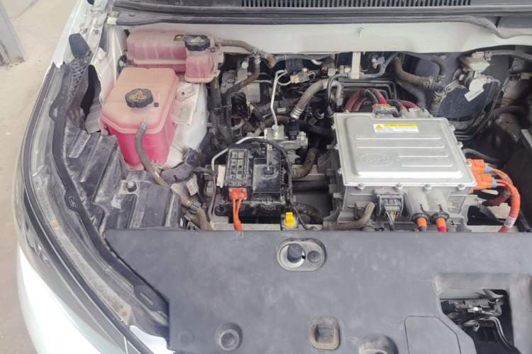 Used BYD Yuan Pro 2021 "Love for a Lifetime" Edition Engine Bay Right